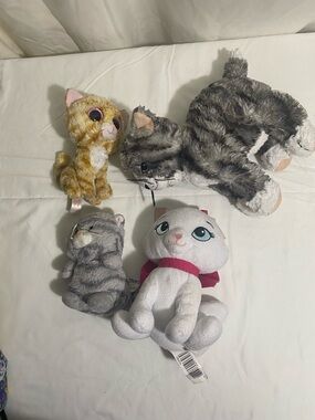 Plush Cats Stuffed Toy Lot  - Cute Pets Plush